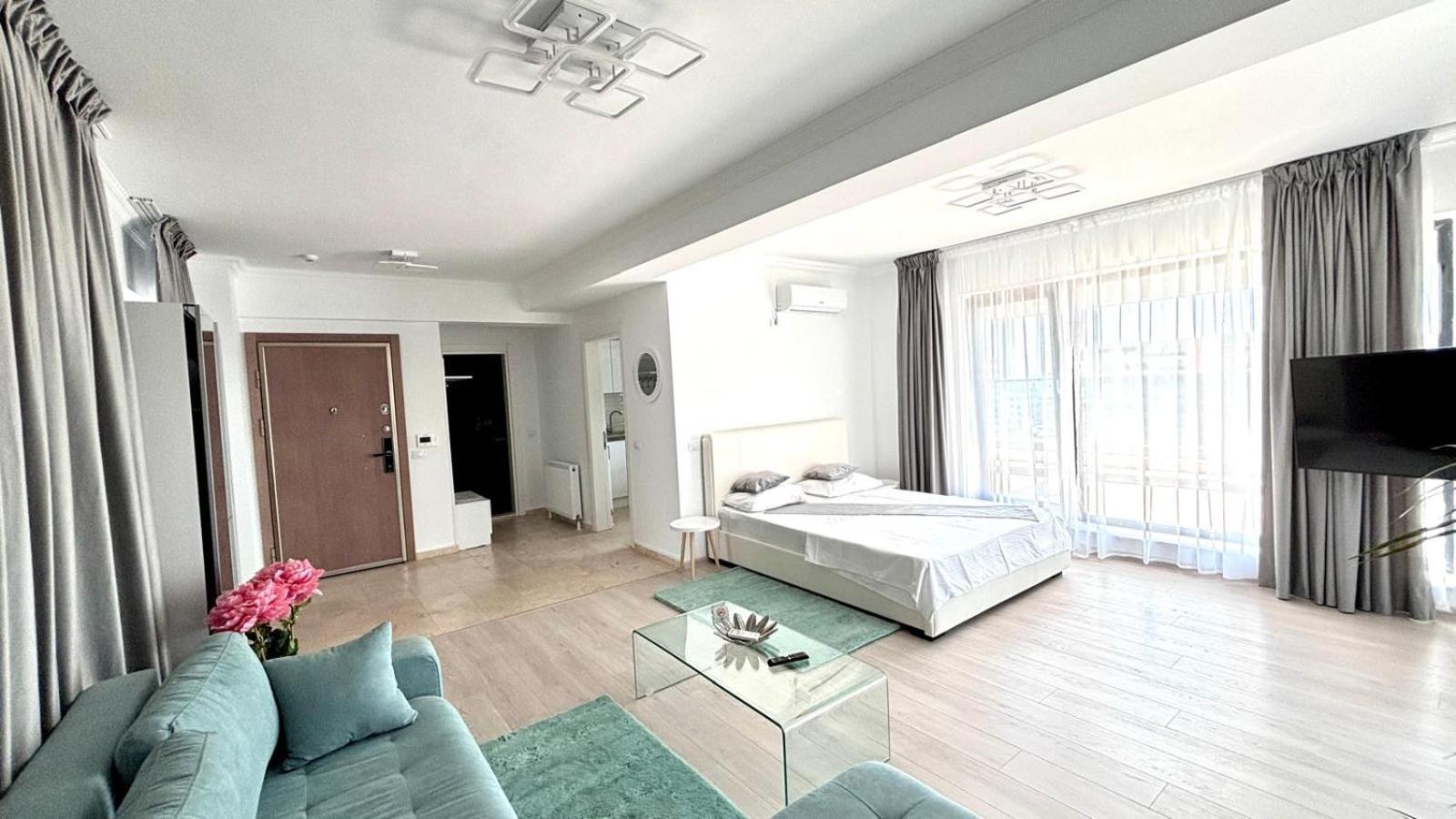 North Club Ii *