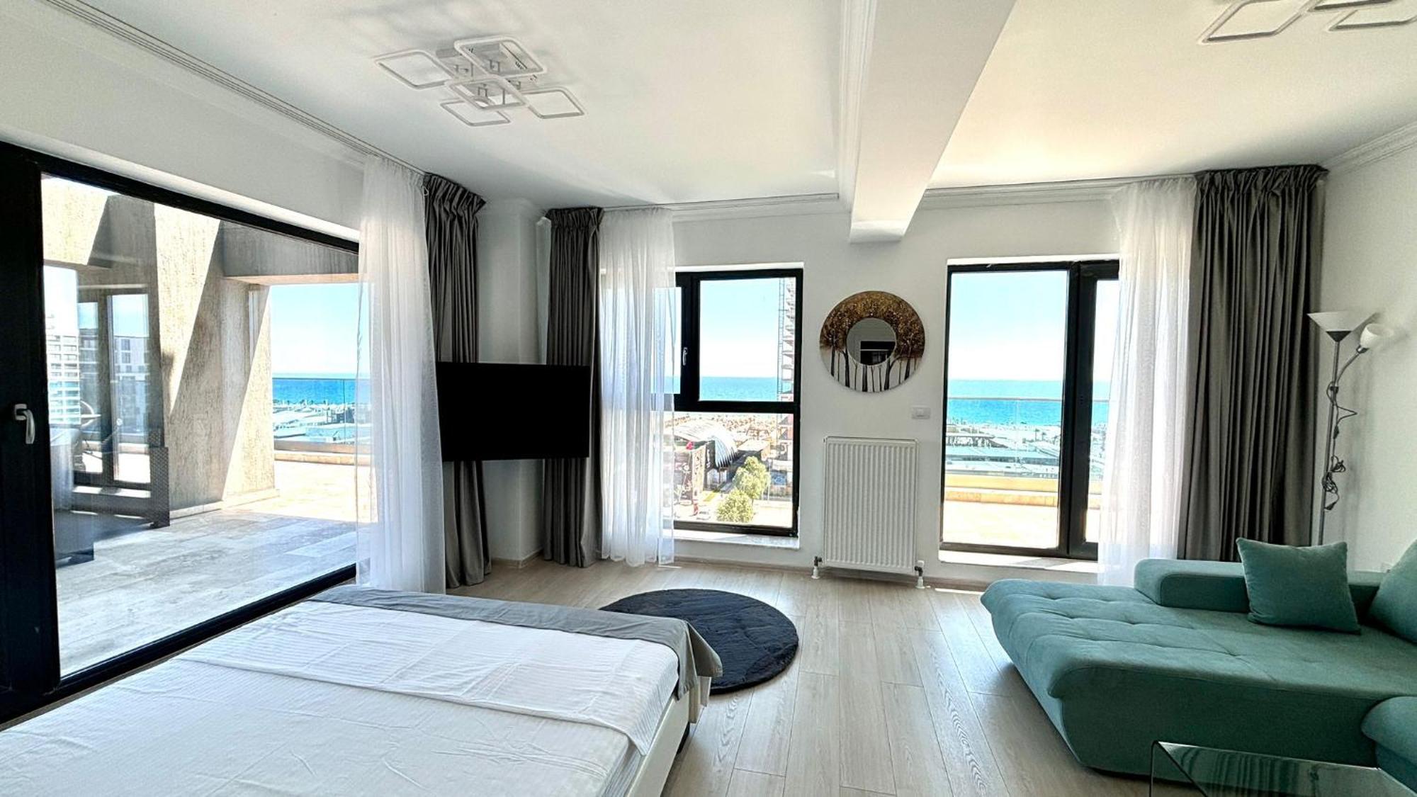North Club Ii Mamaia
